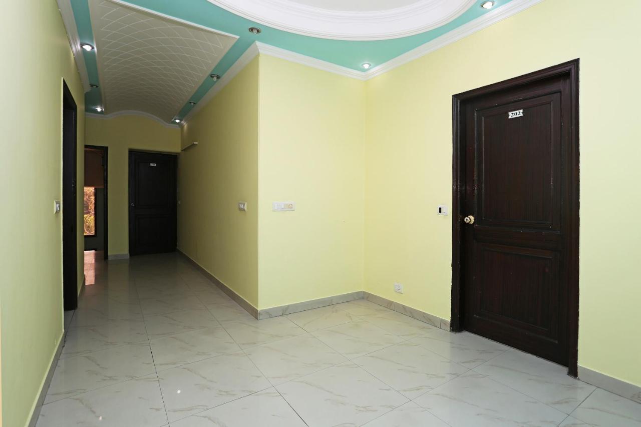 Oyo Near Mg Road Near Aravali Biodiversity Park غورغاون المظهر الخارجي الصورة